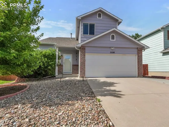 5528 Vermillion Bluffs Dr, Colorado Springs, CO 80923