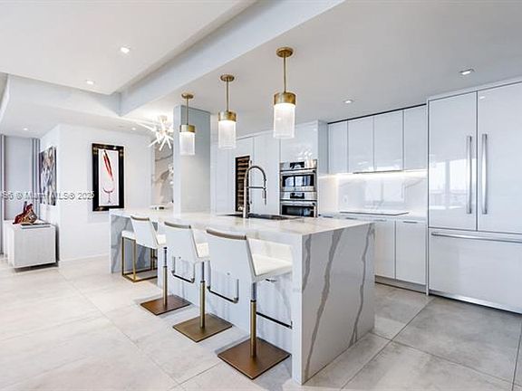 3rd image of 488 NE 18th St #506-508