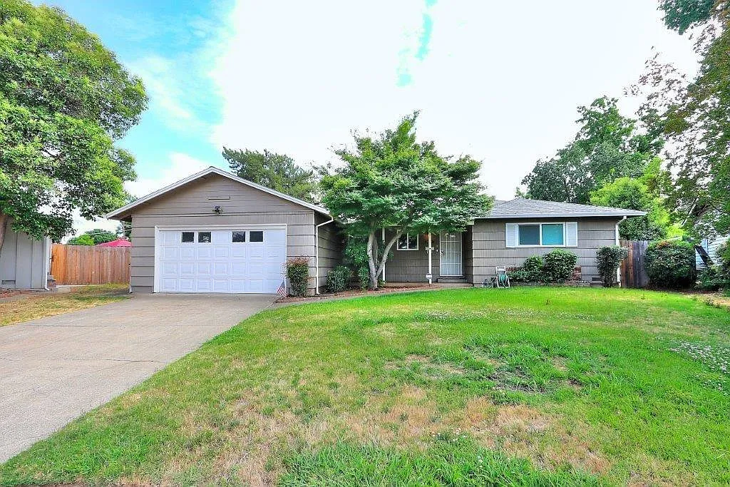 10466 Neiretto Ct photo 1