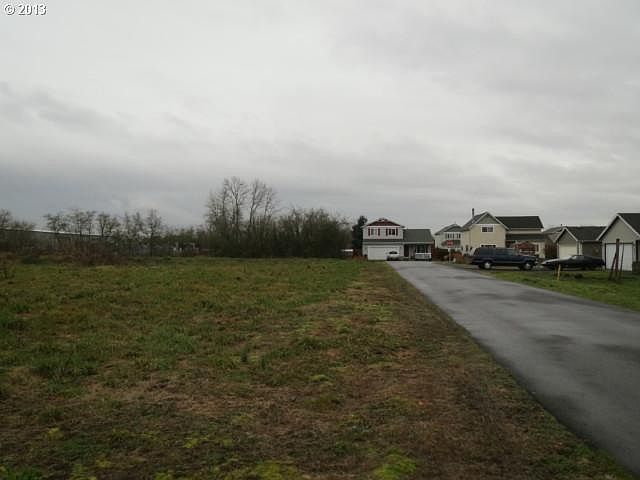 2nd image of 6 Street