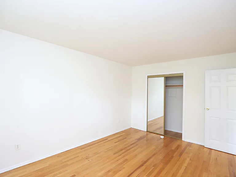 30 Lamb Ave #5C — Photo 9