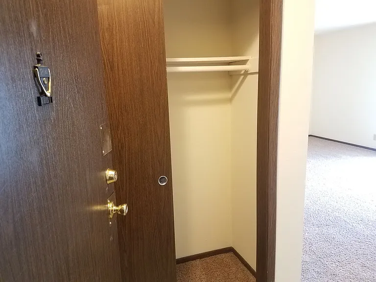 Kimberly Club Apartments — Photo 75