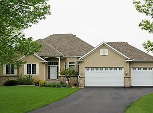 23868 Prairie Ct, Belle Plaine, MN 56011