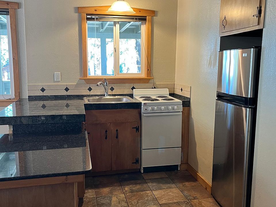 LA890890 Lakeview Avenue LLC 890 Lakeview Ave South Lake Tahoe, CA