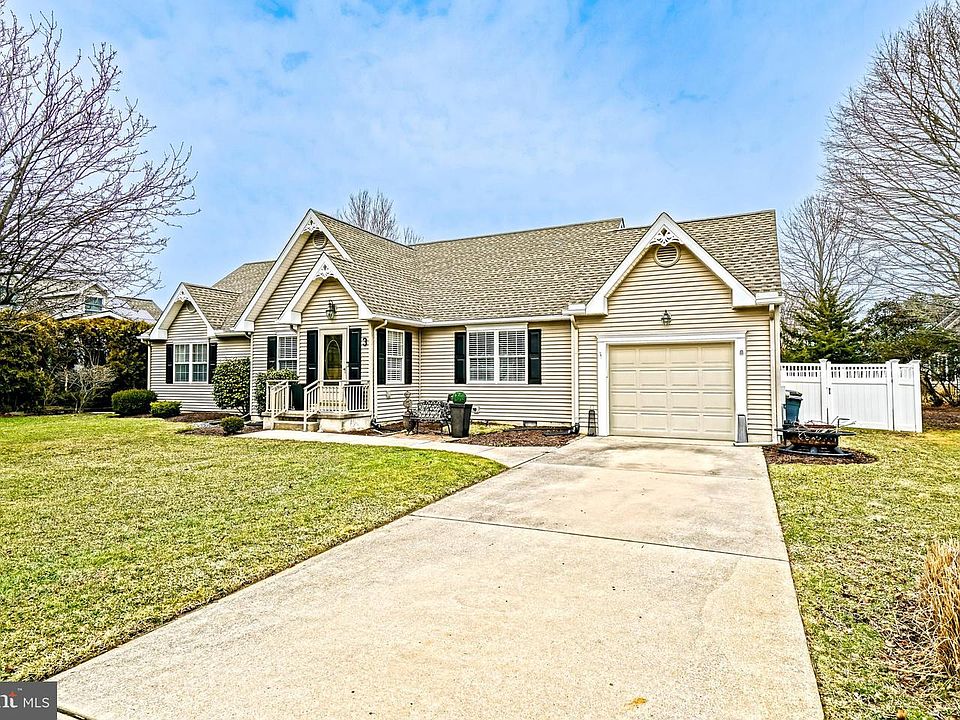 1st image of 3 Wellington Ct