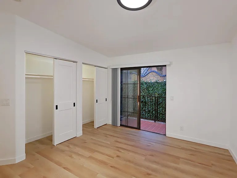 2236 Glendale Blvd #1/2 — Photo 11