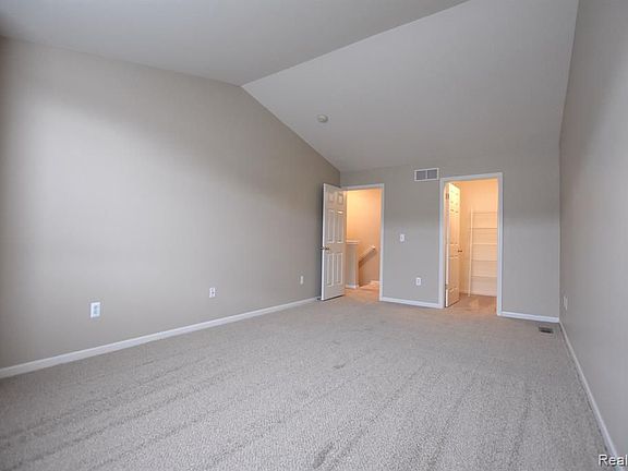 3rd image of 22031 Fairlane Blvd
