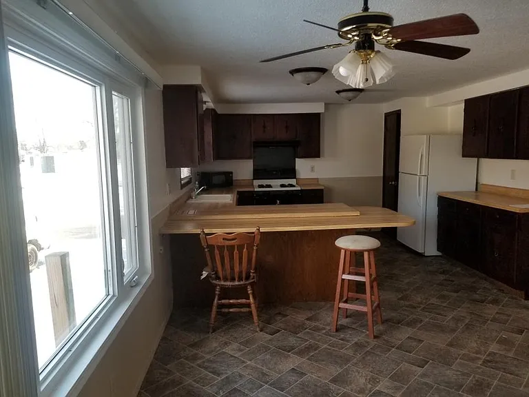 48 Rose Park SW — Photo 7