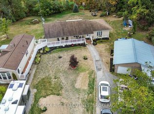 25 Park St, Rideau Lakes, ON K0E1N0