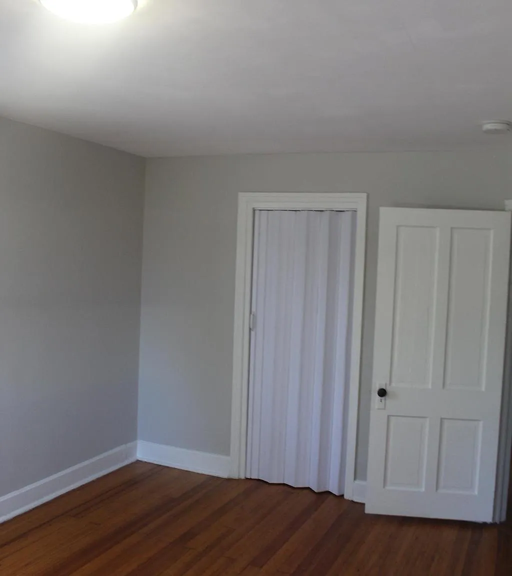2 bed, 1.0 bath, 5602 sqft, $1,200 — Photo 4