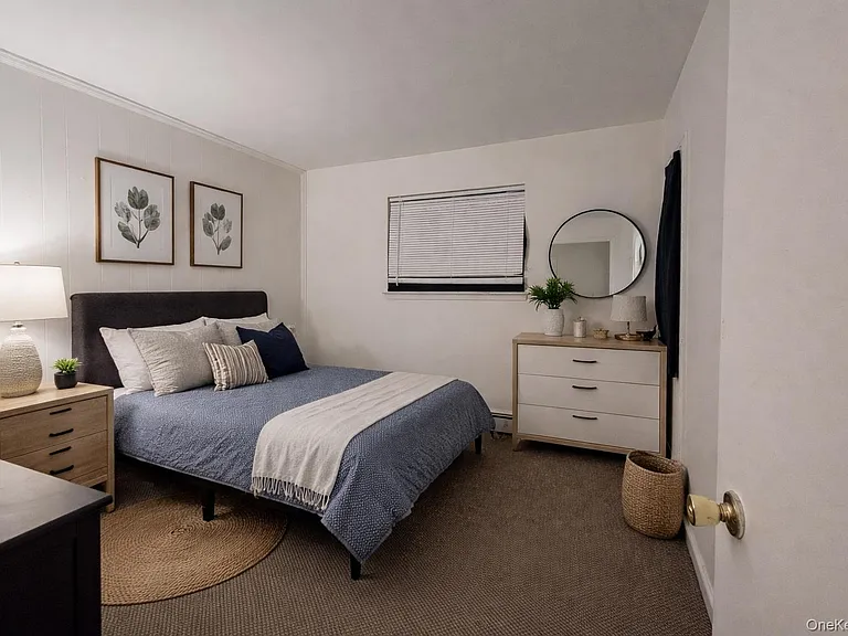 27 Lambert Ave — Photo 6