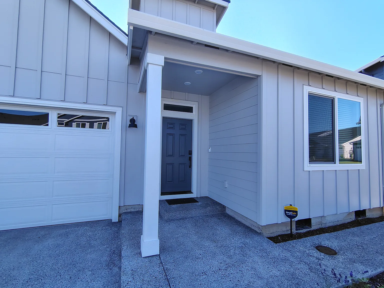 4 bed, 2285 sqft, $3,495 — Photo 4