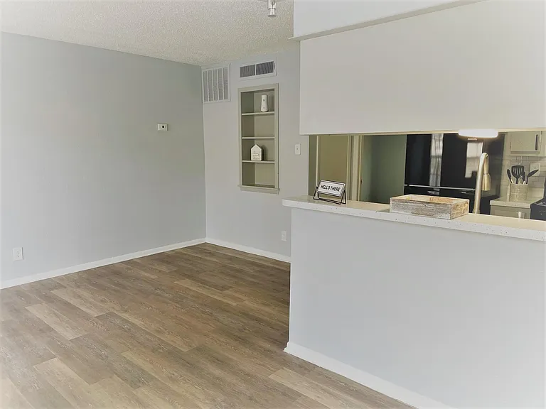 The Rise Apartments — Photo 8