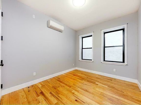 4th image of 224 New York Ave #2B