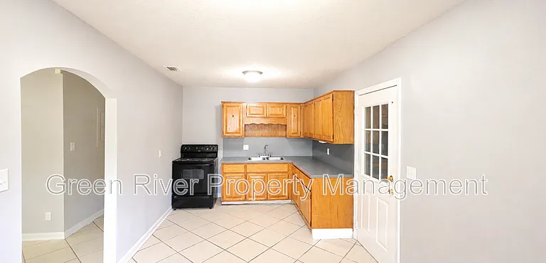 8910 Adams Ave — Photo 5