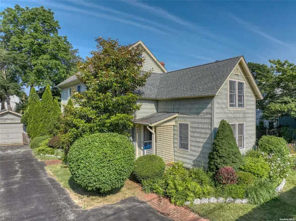 625 2nd Street, Greenport, NY 11944