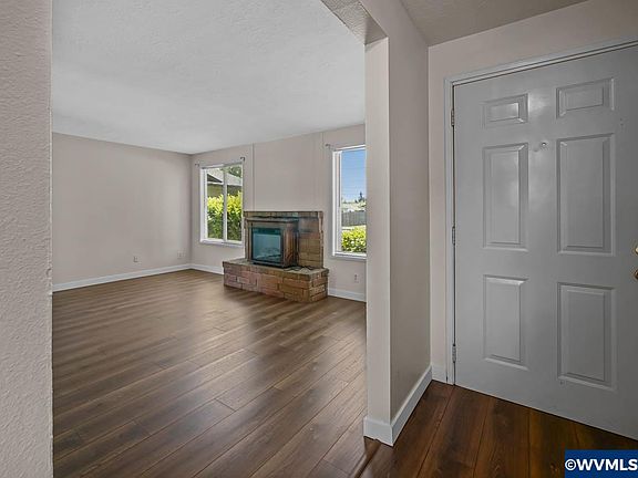 5th image of 4569 Agate Dr SE