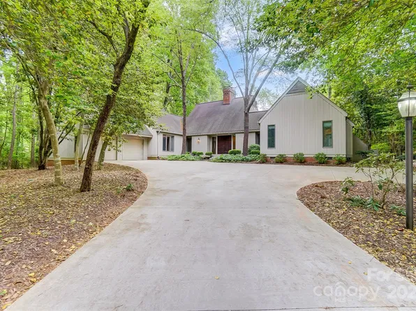 5 Cedar Waxwing Rd, Lake Wylie, SC 29710