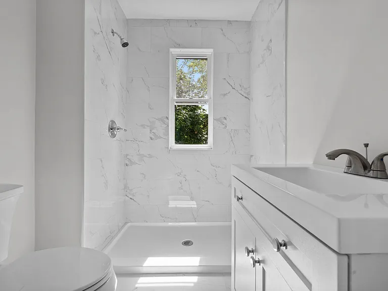 67 Romsey St #2 — Photo 17