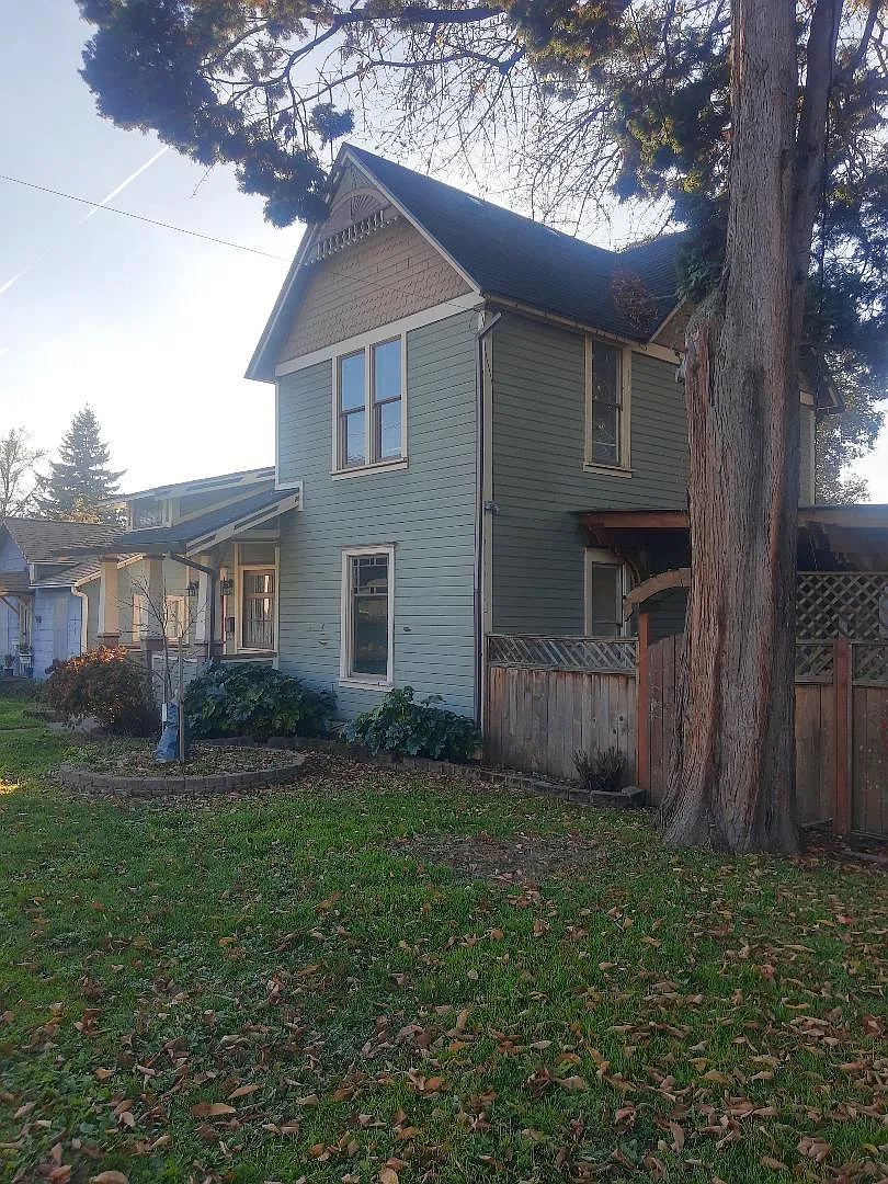 4 bed, 1630 sqft, $2,700 — Photo 4