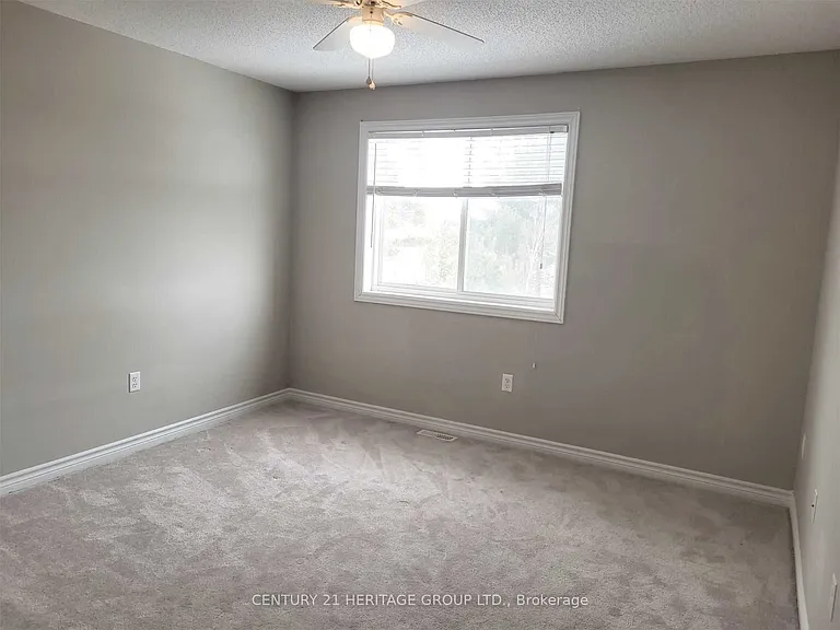 53 Ferndale Dr S #4 — Photo 26