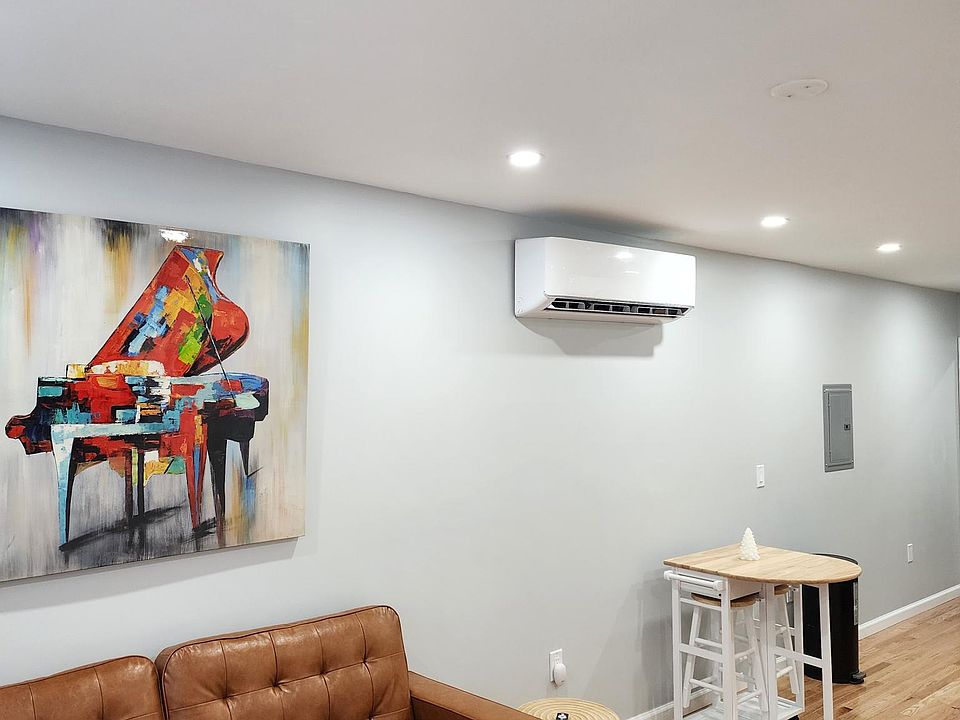 1st image of 5939 N Warnock St #1