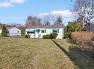 24 Jensen Cir, West Springfield, MA 01089