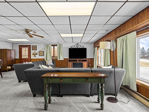 4th image of 623 Walnut Ave