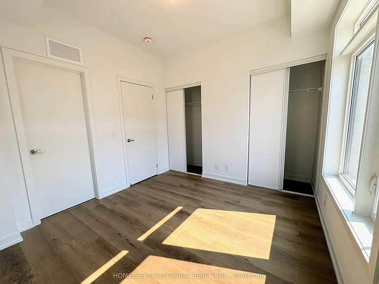 5 Spruce Pines Cres — Photo 15