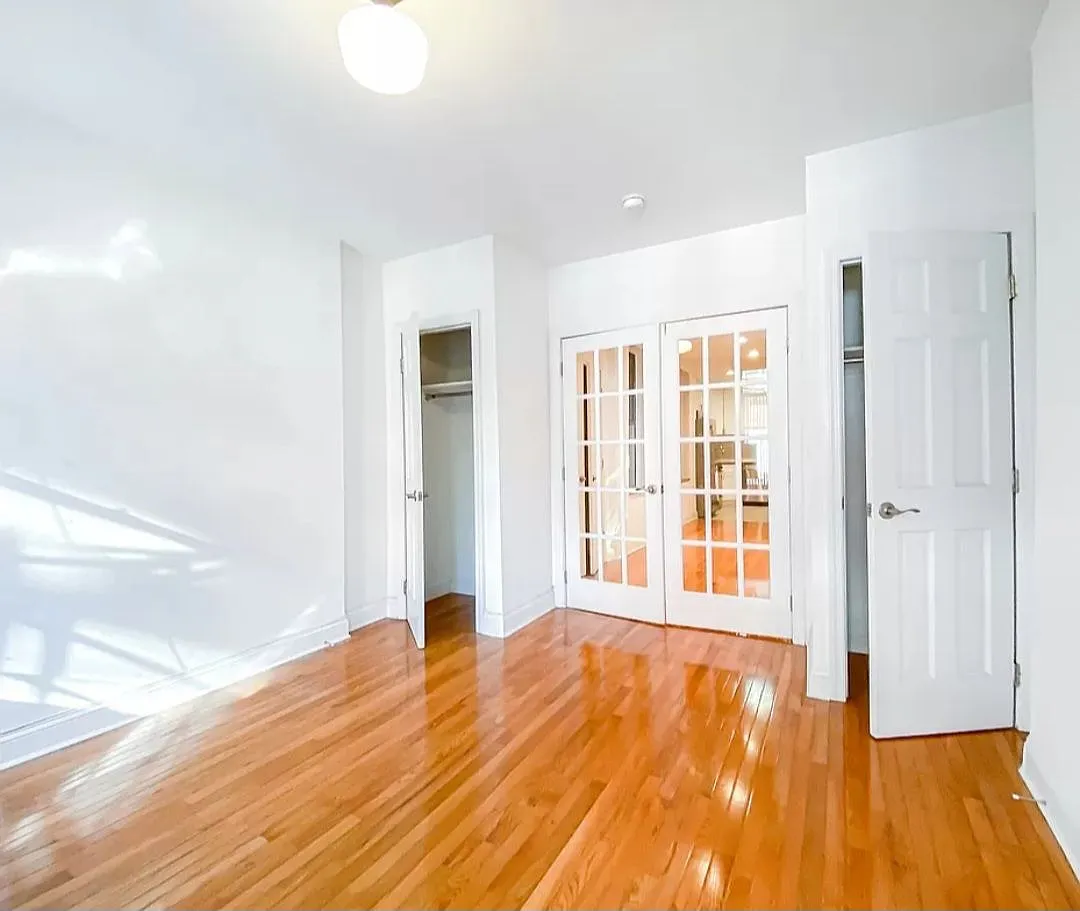 29 Bedford Street — Photo 3