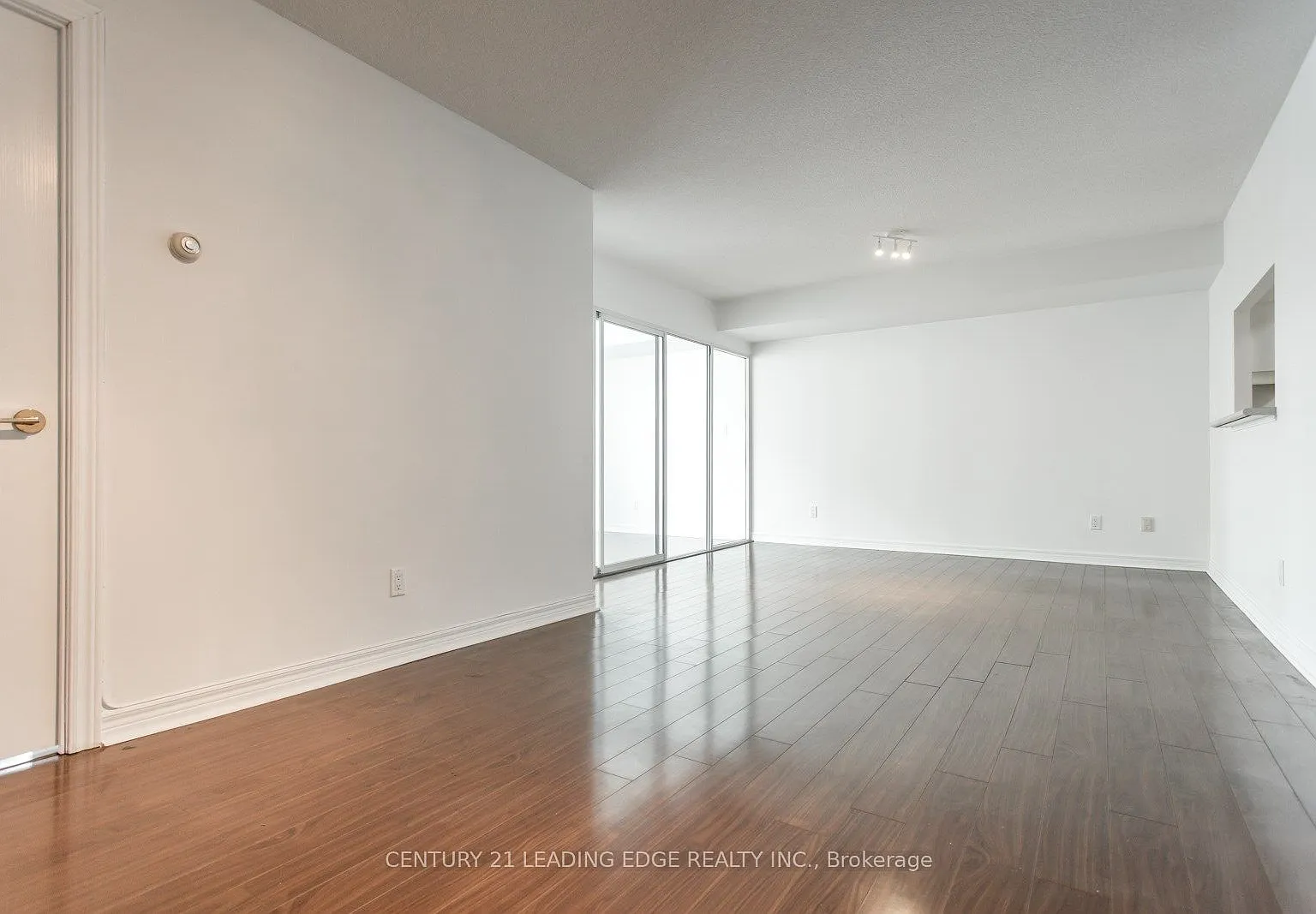 Tridel Consilium II — Photo 3