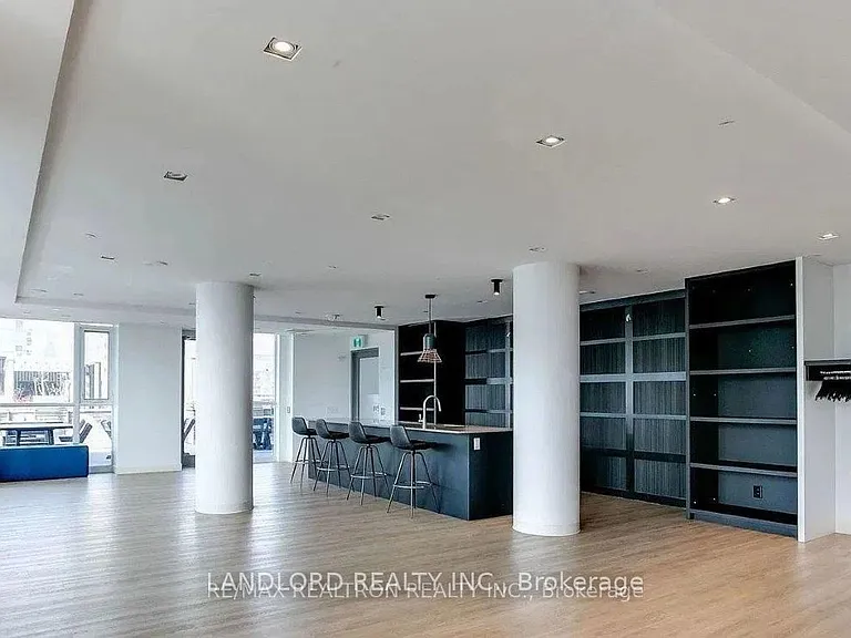 120 Parliament St #412 — Photo 29