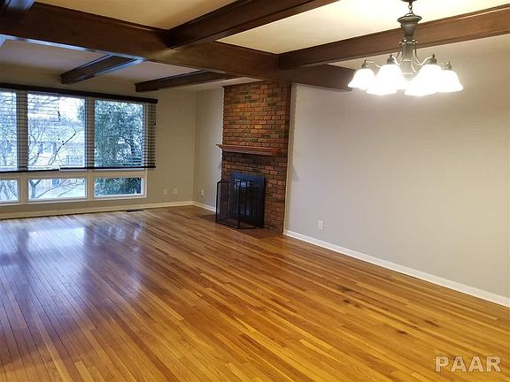 4th image of 1608 W Lincolnwood Pl