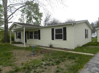 1369 Lanes Center Dr, Spencer, IN