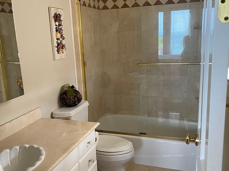 820 Columbus Dr — Photo 40