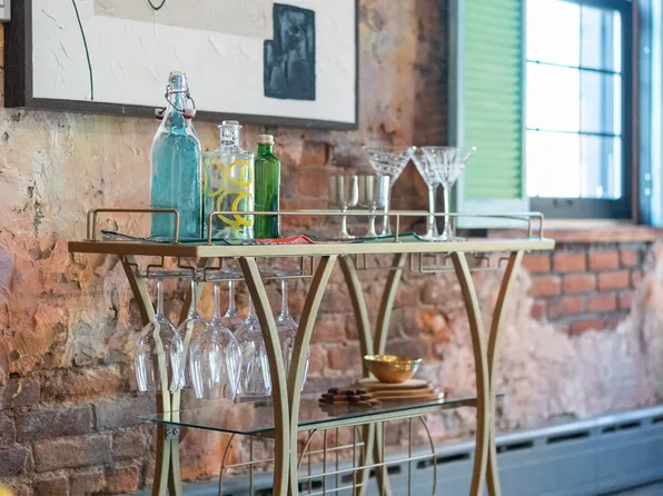 463 West 47th Street image 5 of 27