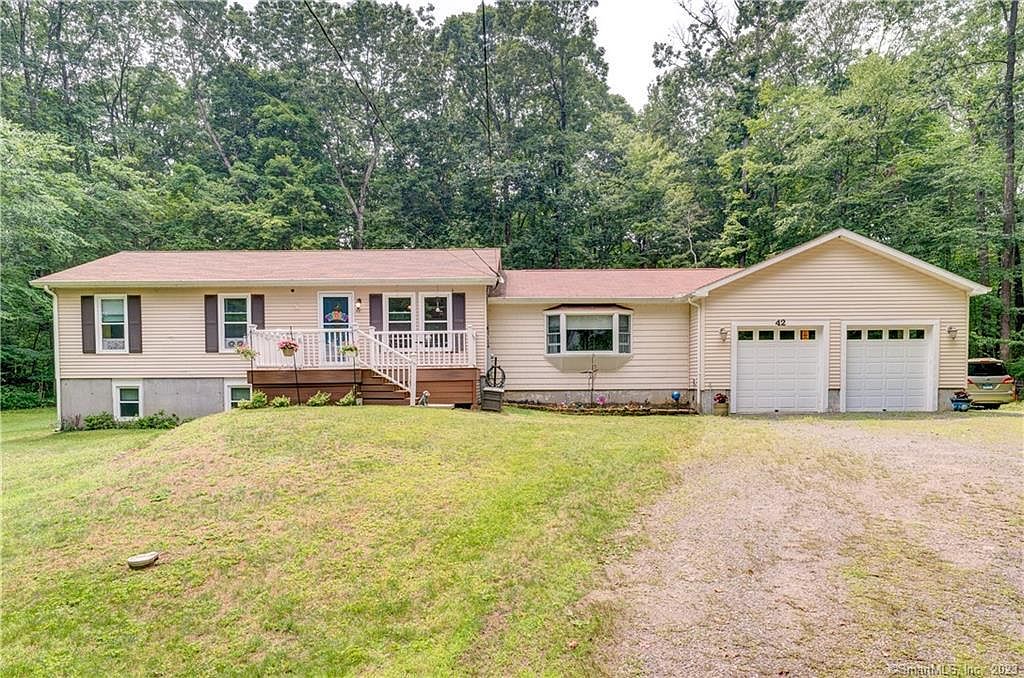 42 Circle Dr, Ashford, CT 06278 Zillow