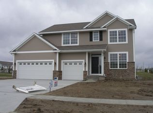 15201 Aurora Cir, Urbandale, IA 50323