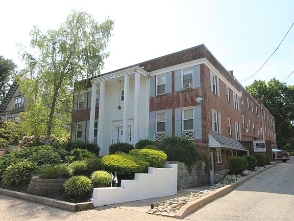 3rd image of 139 W Tulpehocken St APT F2