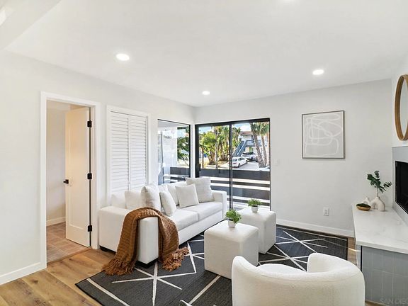 5th image of 1959 Felspar St APT 2
