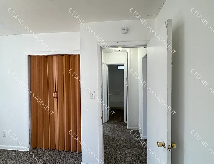2469 Gibson St — Photo 6