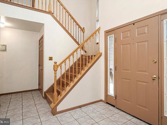 2nd image of 37 Monticello Dr