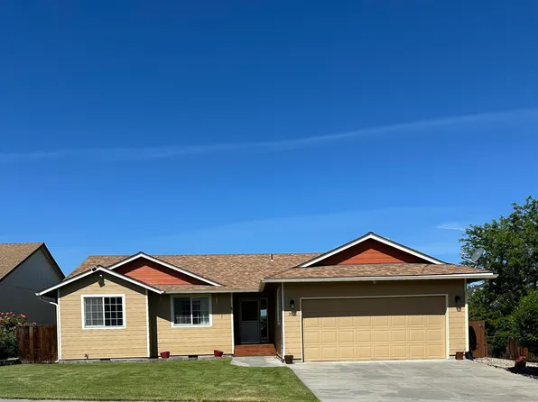 390 NE Hillcrest St, Madras, OR 97741