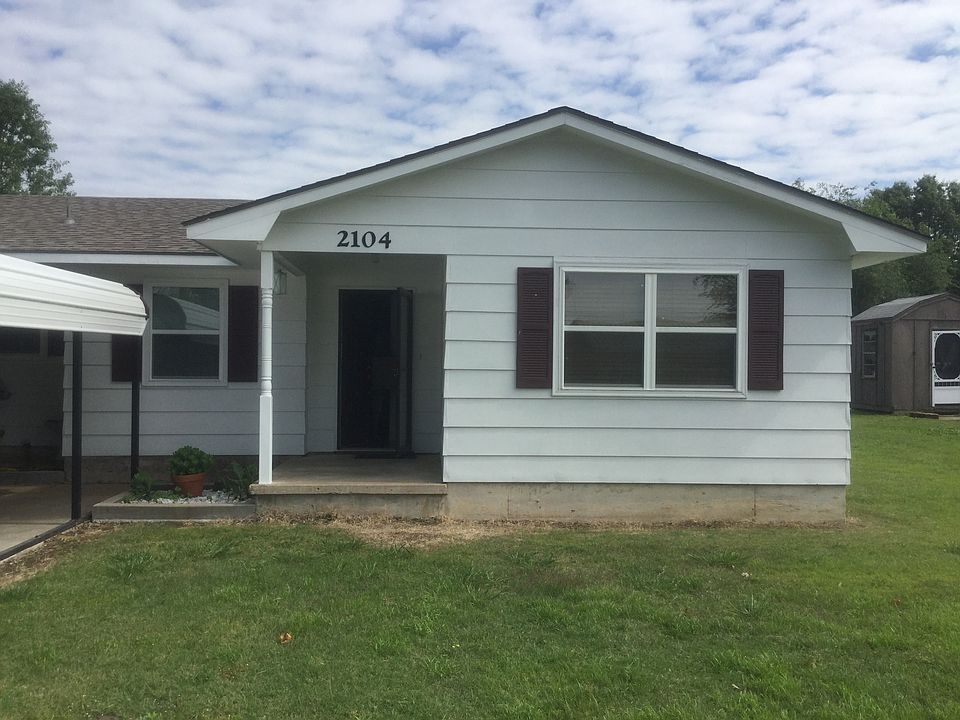 2nd image of 2104 E Hancock St