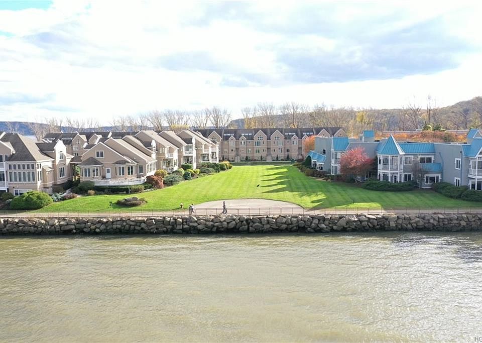 1st image of 214 Gair St #214