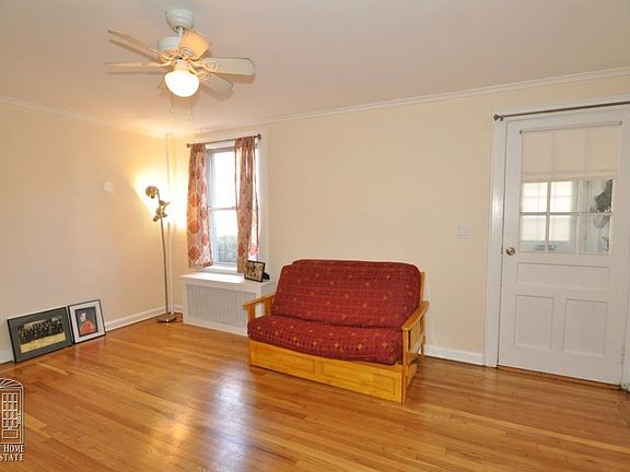 4th image of 4025 48th St