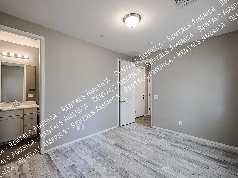 2751 S Balsam Dr — Photo 20
