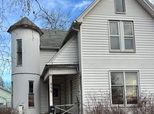 535 S Main St, Canton, IL 61520