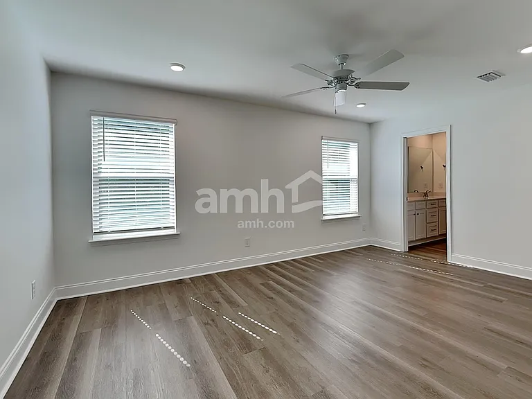 433 Armstrong Curv — Photo 9