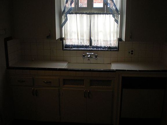 Collingham - kitchen